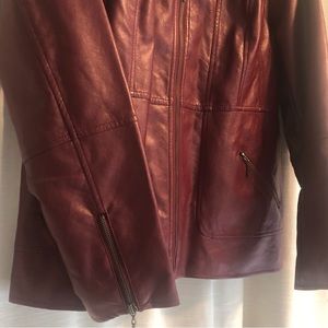 Susan Graver Burgundy zip up women’s jacket